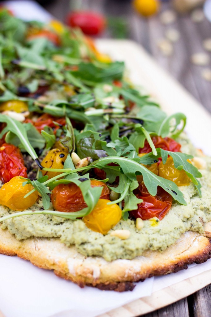 Basil & Roasted Garlic Ricotta Pizza with Arugula & Balsamic Reduction-8801