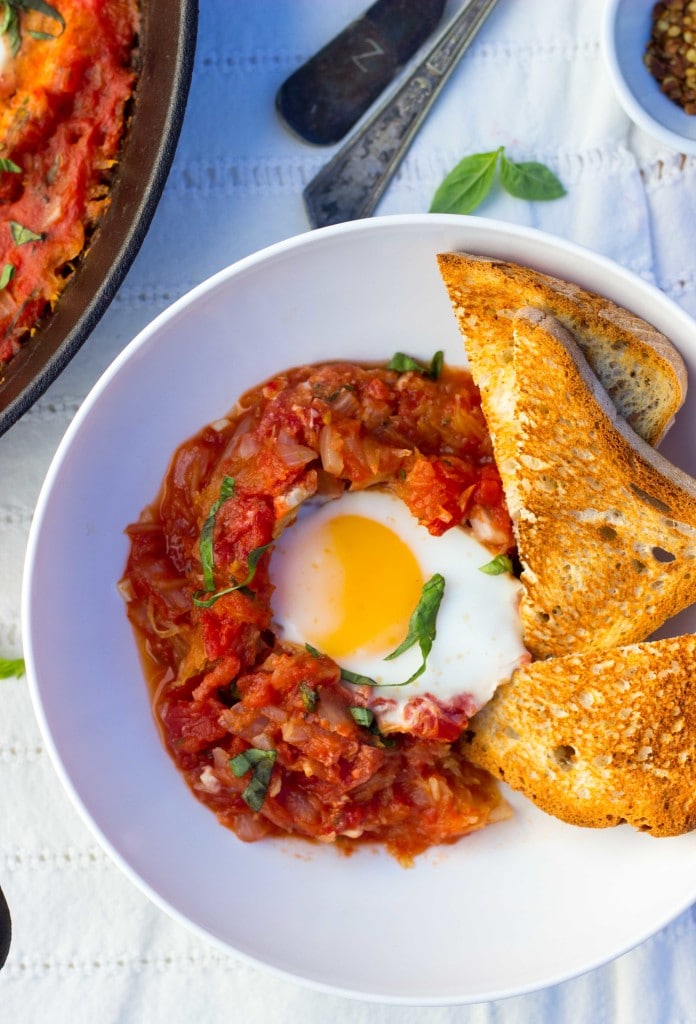 Eggs In Purgatory With Spaghetti Squash-6940