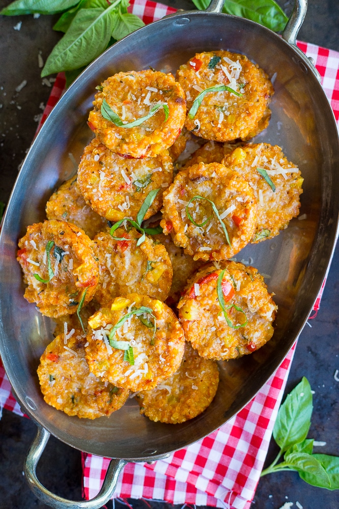 These Quinoa Pizza Bites with Summer Vegetables are healthy, delicious and make for the perfect snack! {gluten free}