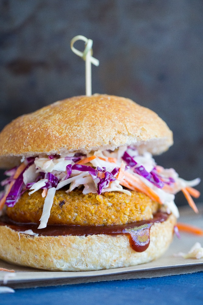 BBQ Cauliflower & Chickpea Veggie Burgers - Lots of delicious flavor packed into these veggie burgers! Vegetarians and meat eaters will love these! Vegan, gluten free