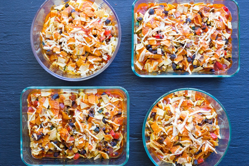 Make Ahead Enchilada Lunch Bowls - Cook these bowls on Sunday and you'll have a delicious and healthy lunch all week long! They're gluten free and vegan! Great vegetarian work lunch recipe!