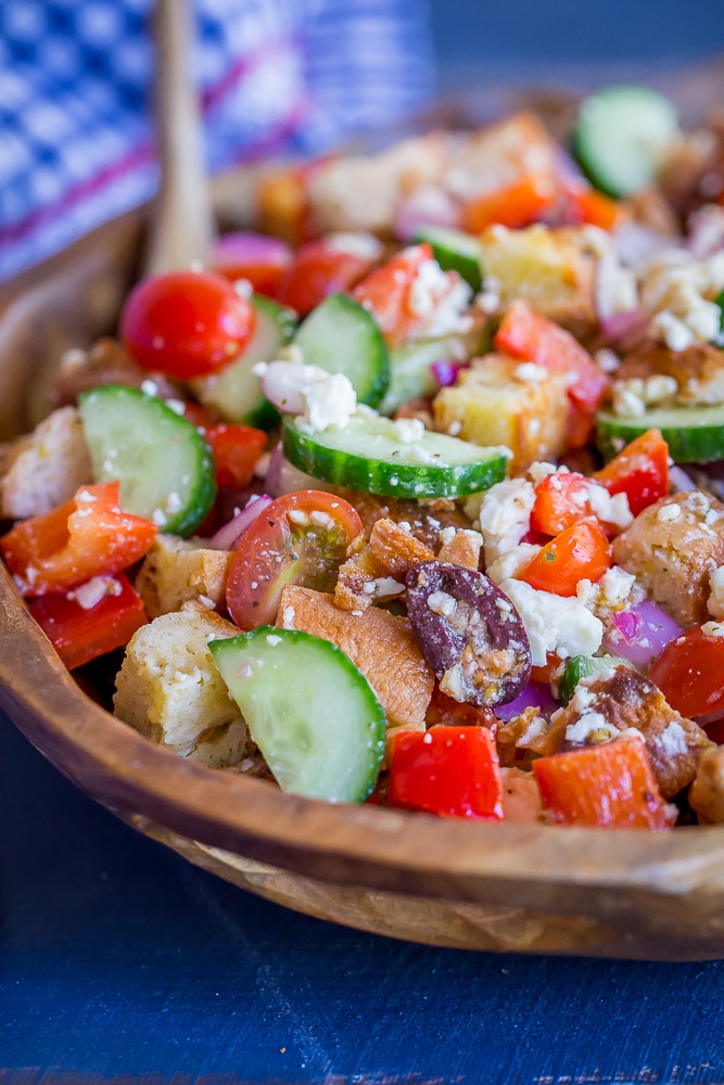 Easy Greek Panzanella Salad- You'll love this veggie packed, super flavorful salad that's filling too! Vegetarian/Gluten Free/Summer Salad