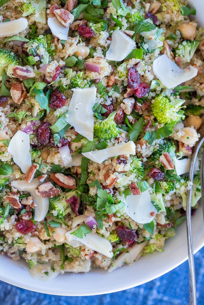 close up of this vegan quinoa salad with broccoli